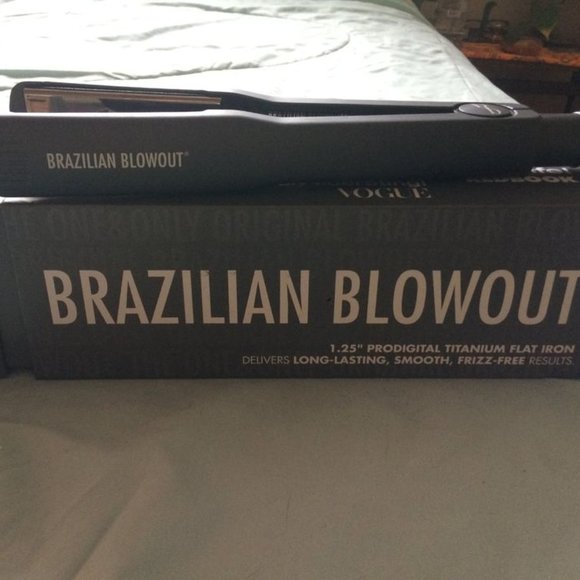 Straightener - New - Brazilian Blow Out - Picture 1 of 2